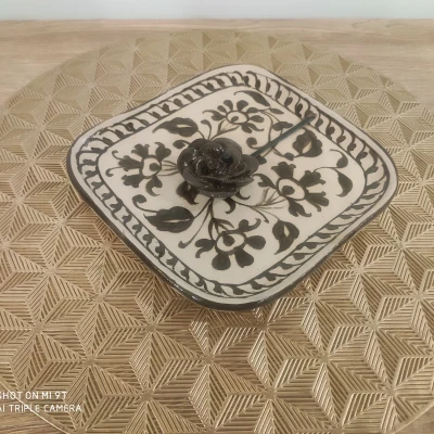 Ivory Flora Tissue Plate